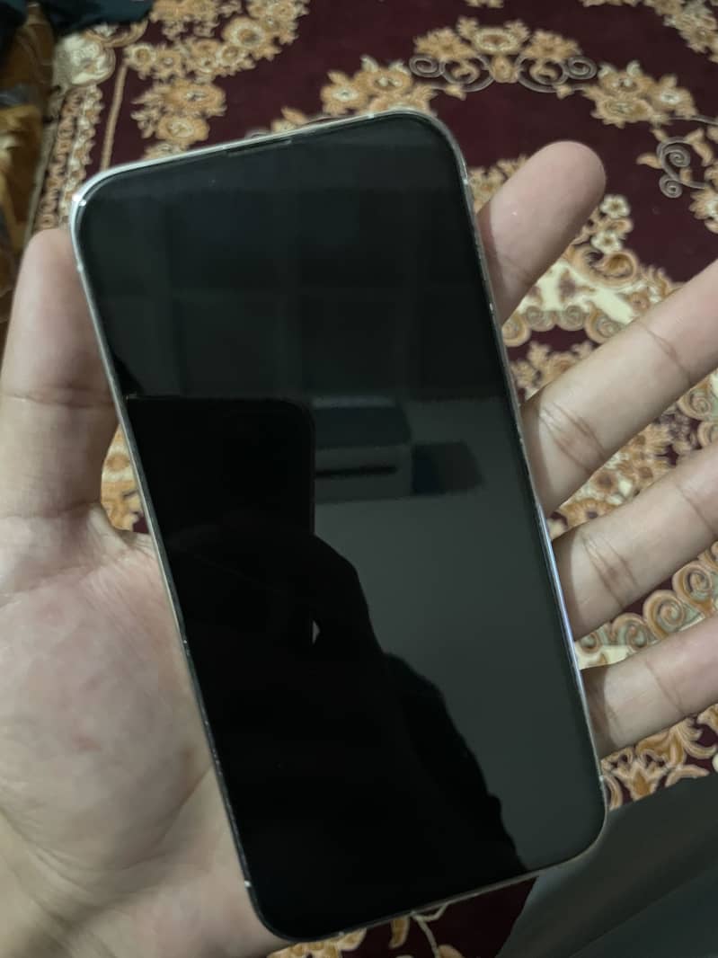 Apple iPhone 13 Pro 4