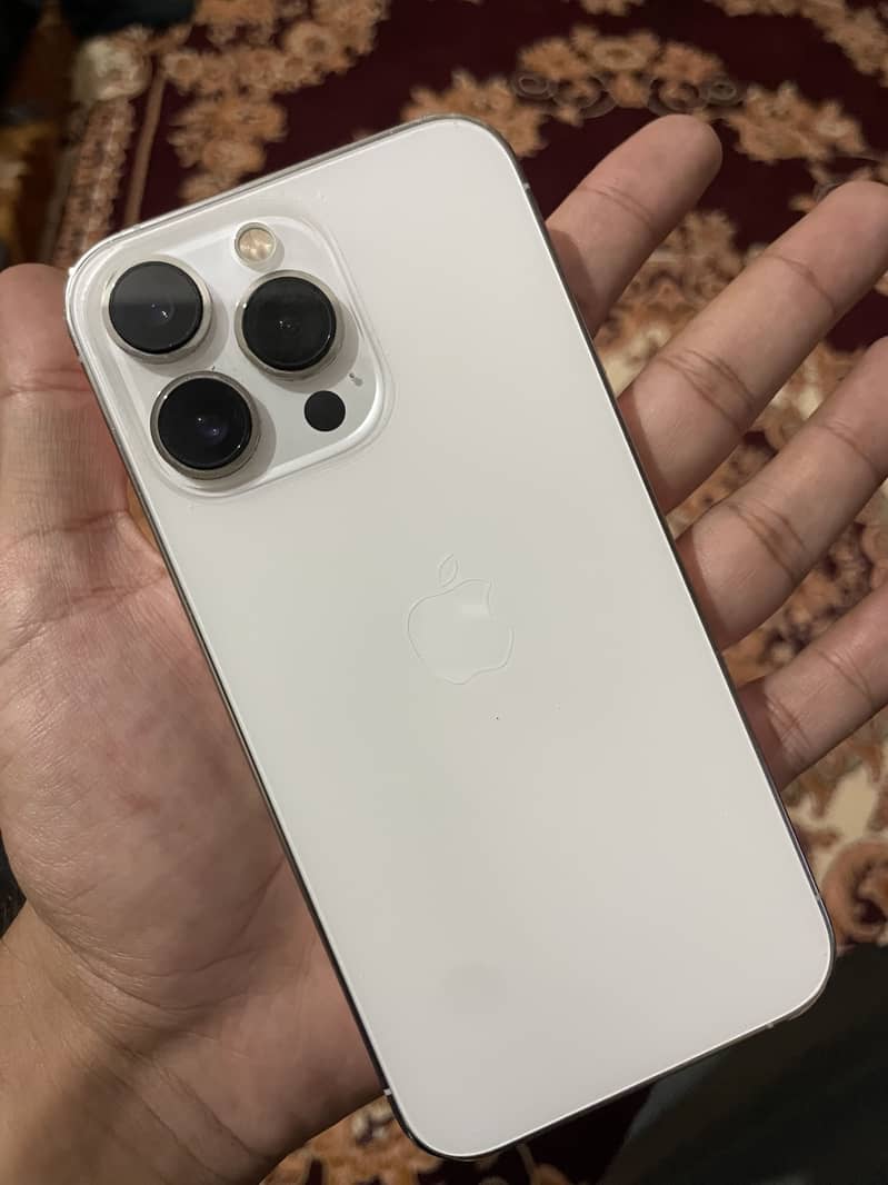 Apple iPhone 13 Pro 8