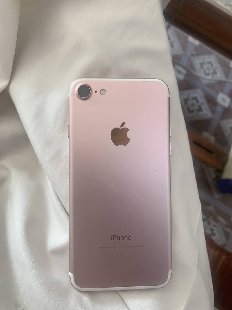 Apple iPhone 7 1