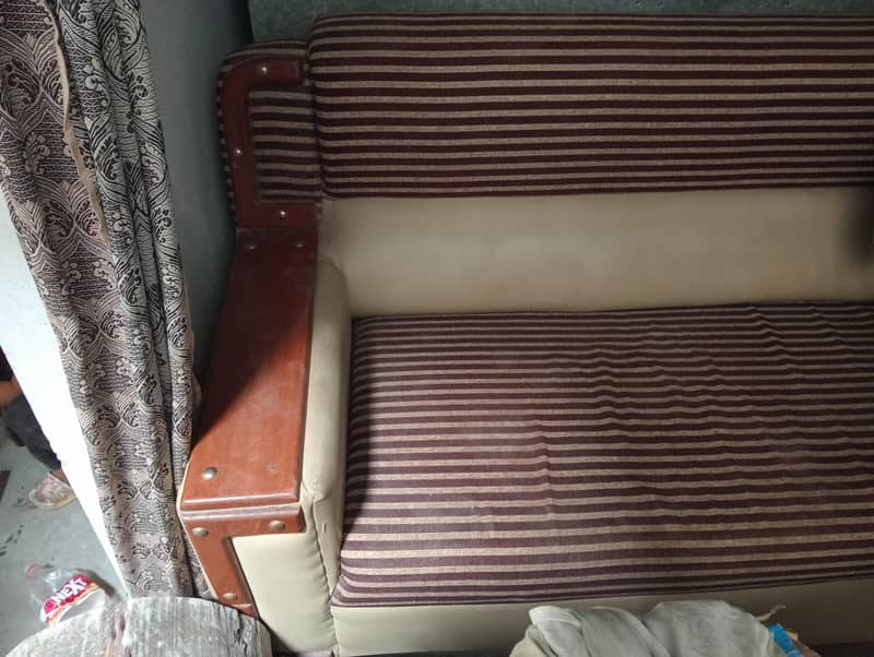 Bed with side Table 5