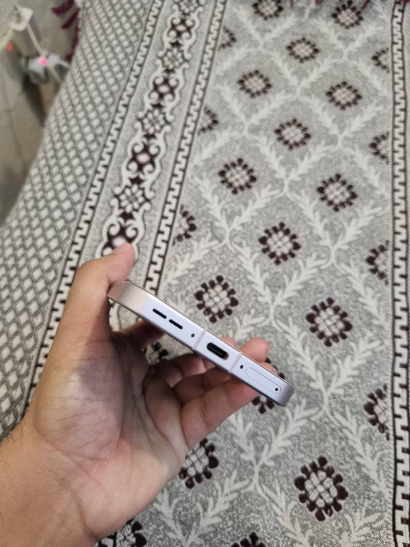 OnePlus 13T 3
