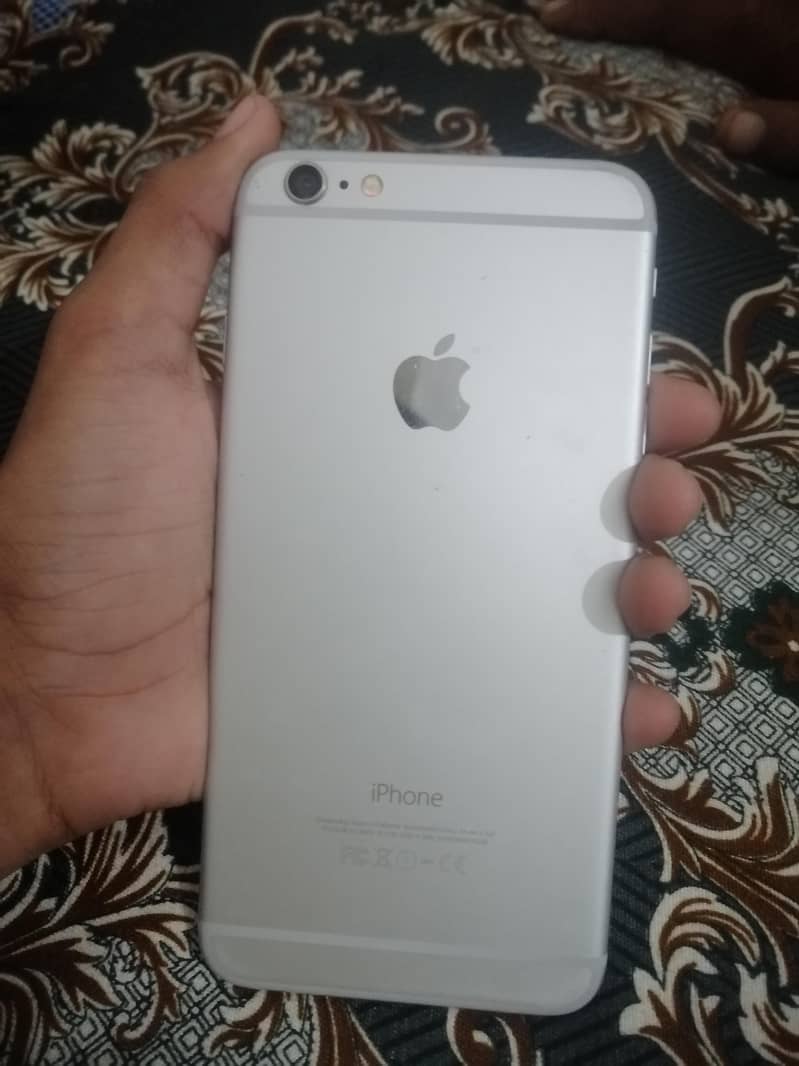 Apple iPhone 6 Plus 0