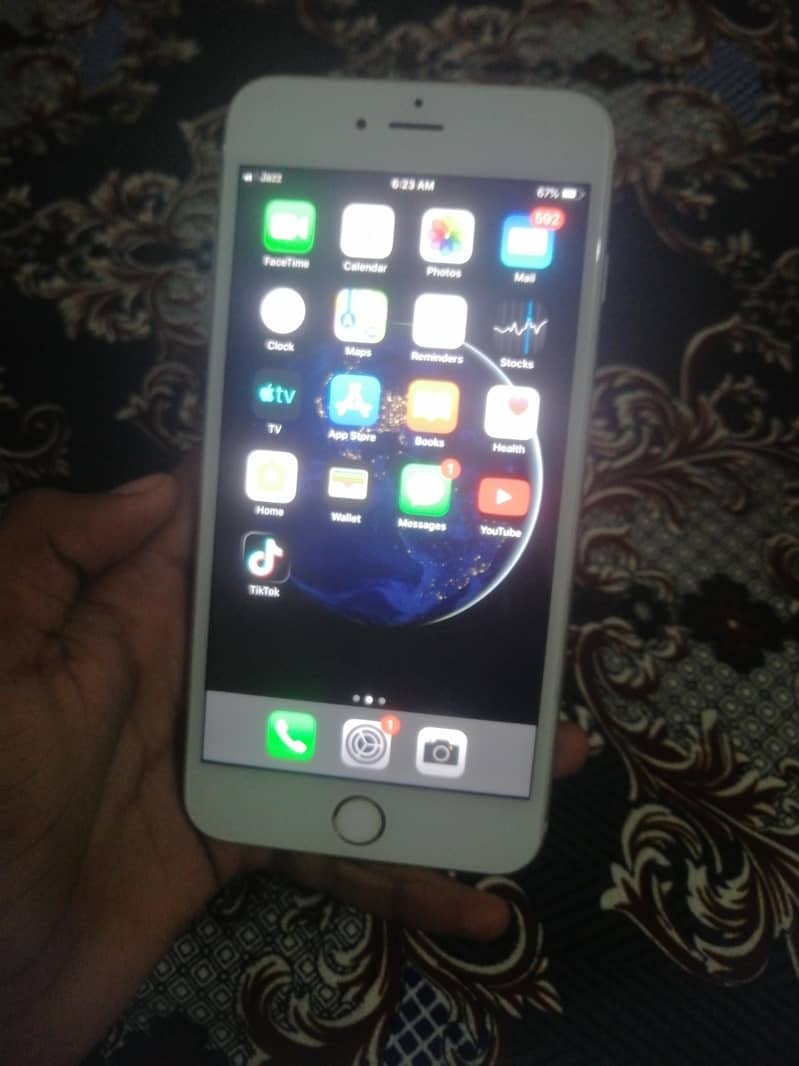 Apple iPhone 6 Plus 3