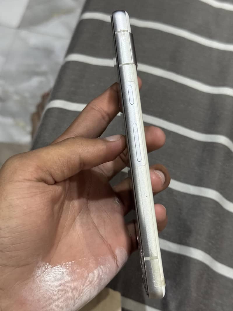 Google Pixel 7a 1