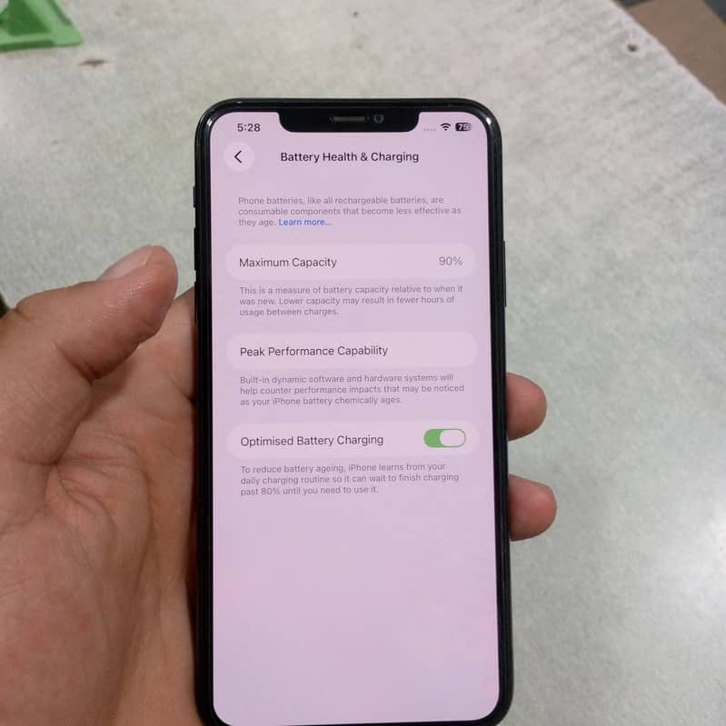 Apple iPhone 11 pro max 4