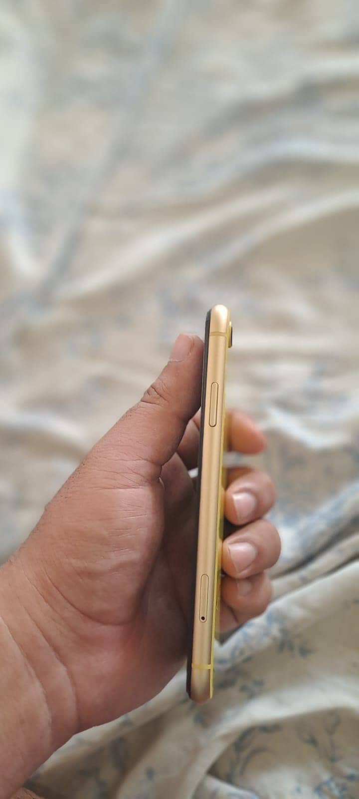 Apple iPhone XR 4