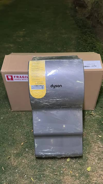 USA IMPORTED DYSON AIRBLADE COMMERCIAL HAND DRYER