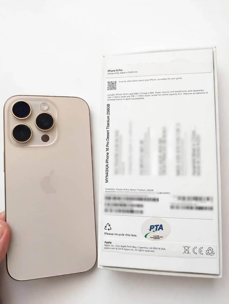 Apple iPhone 16 Pro 1