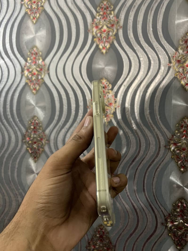 Apple iPhone 15 plus 1