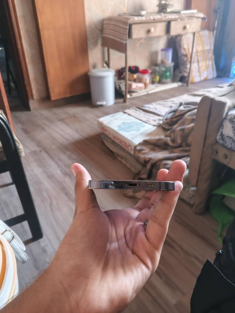 Apple iPhone 14 Pro Max 1