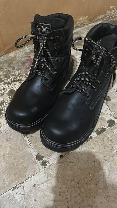 Black Buck imported safety shoes