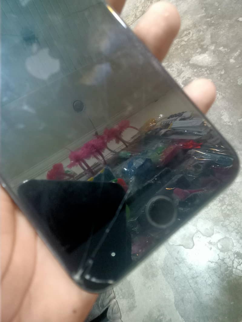 Apple iPhone 7 Plus 2