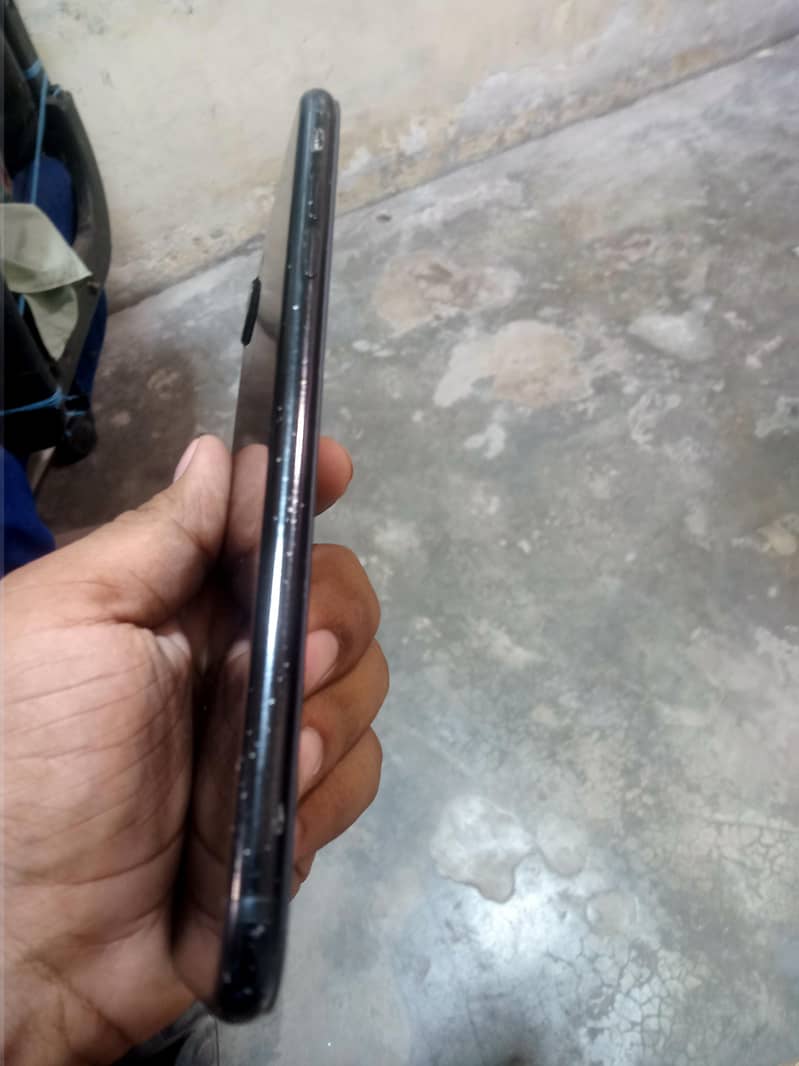 Apple iPhone 7 Plus 5