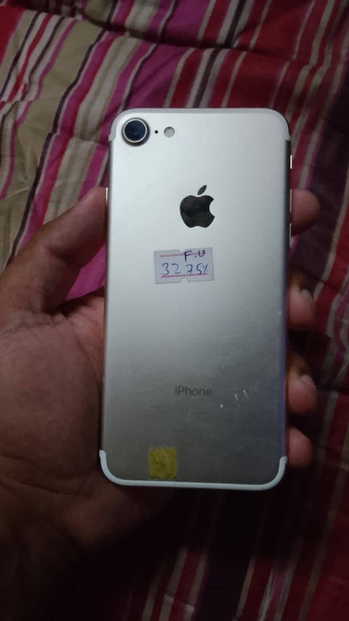 Apple iPhone 7 2