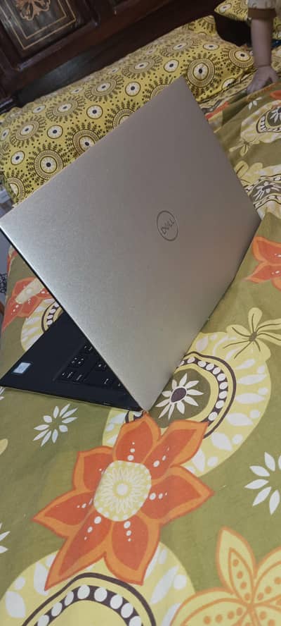 Core I7 8 Generation XPS 13 9370