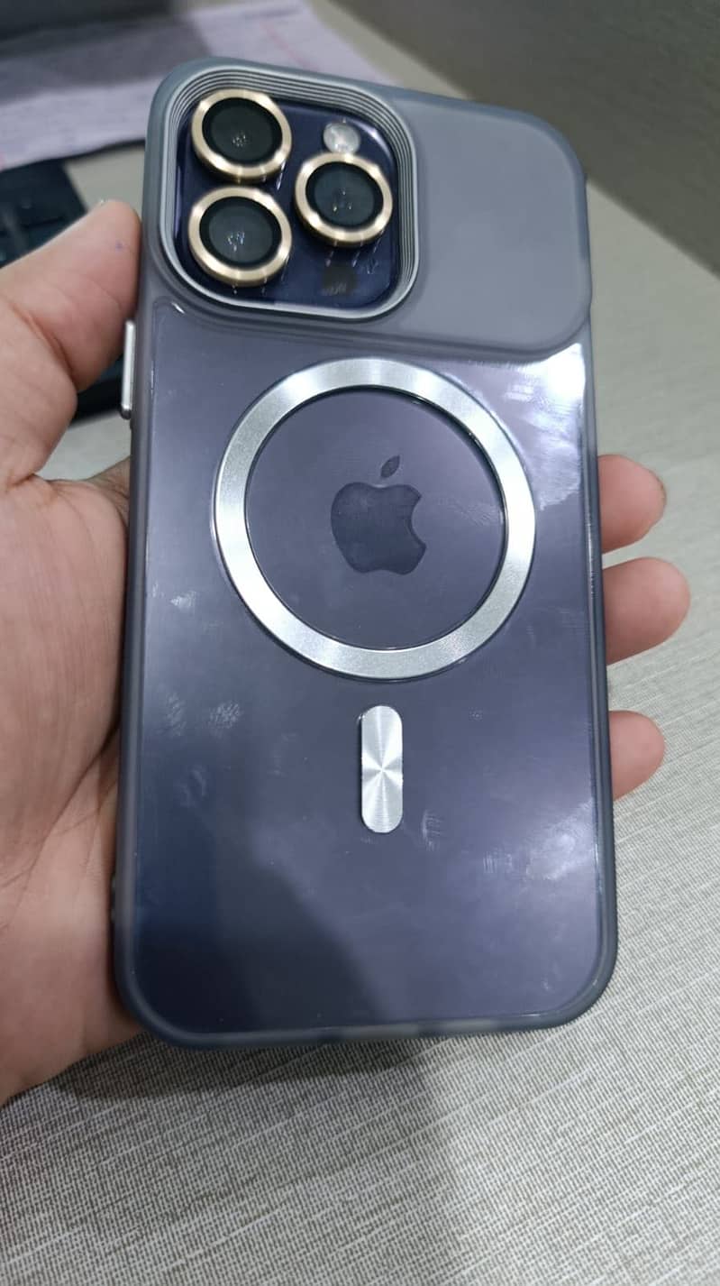 Apple iPhone 14 Pro Max 1