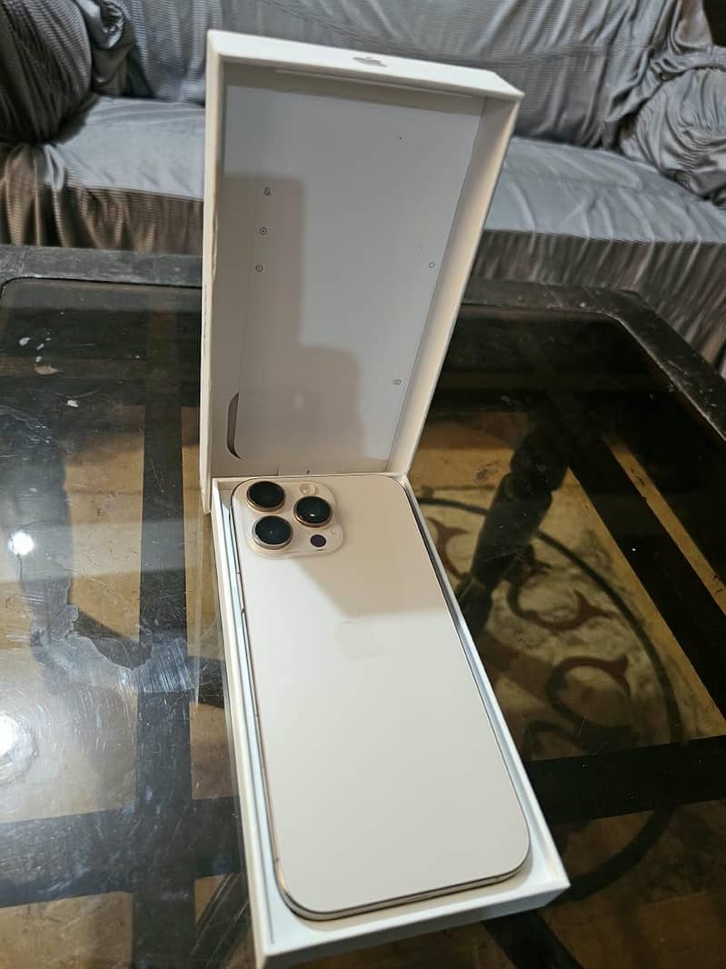 Apple iPhone 16 Pro Max 7