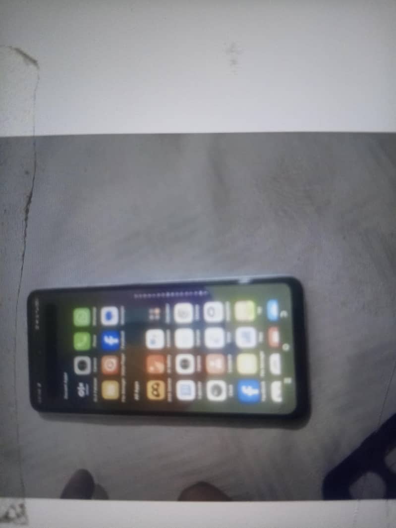 Tecno Spark 20C 2