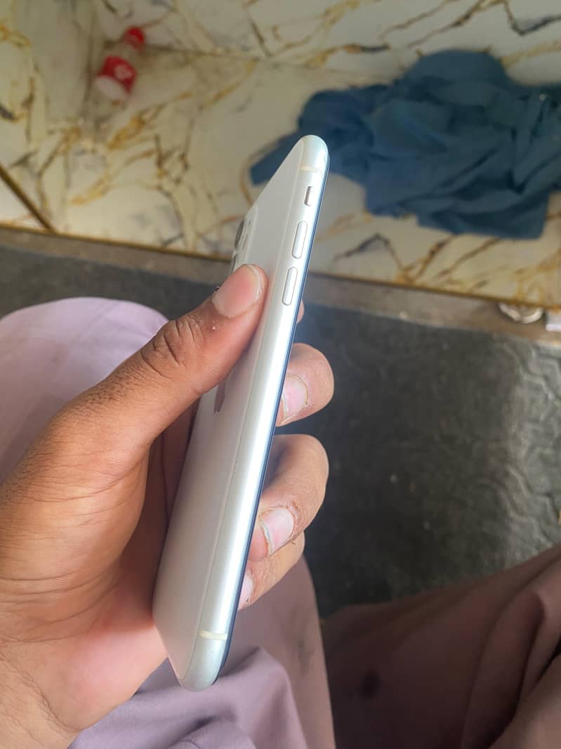 Apple iPhone 11 1