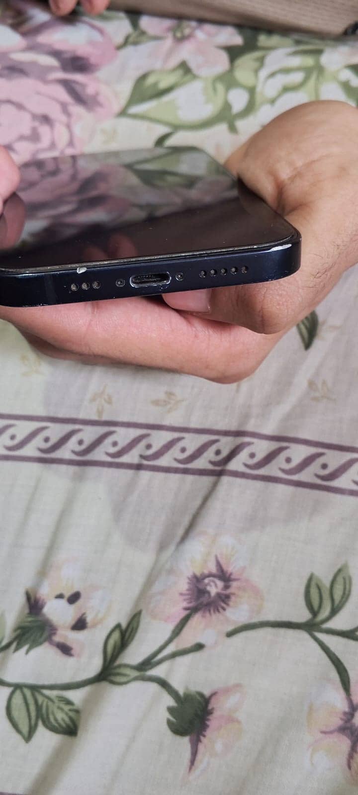 Apple iPhone 12 3