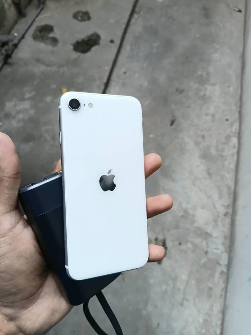 Apple iPhone SE 0