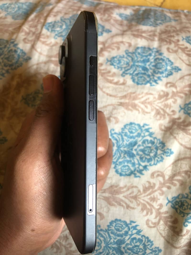 Apple iPhone 15 2