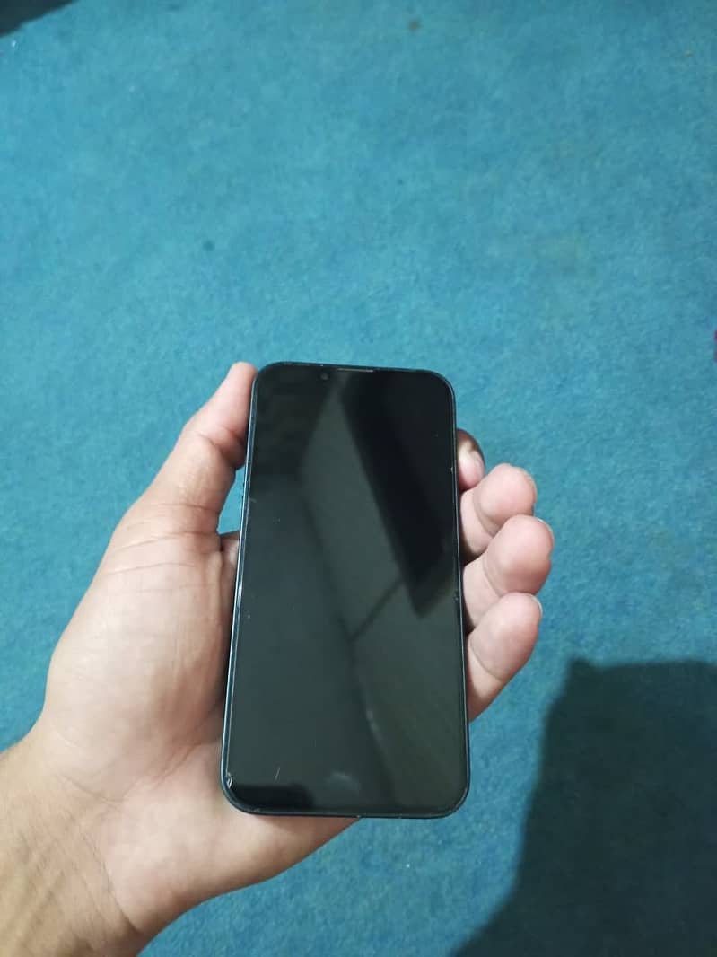 Apple iPhone 13 mini 4