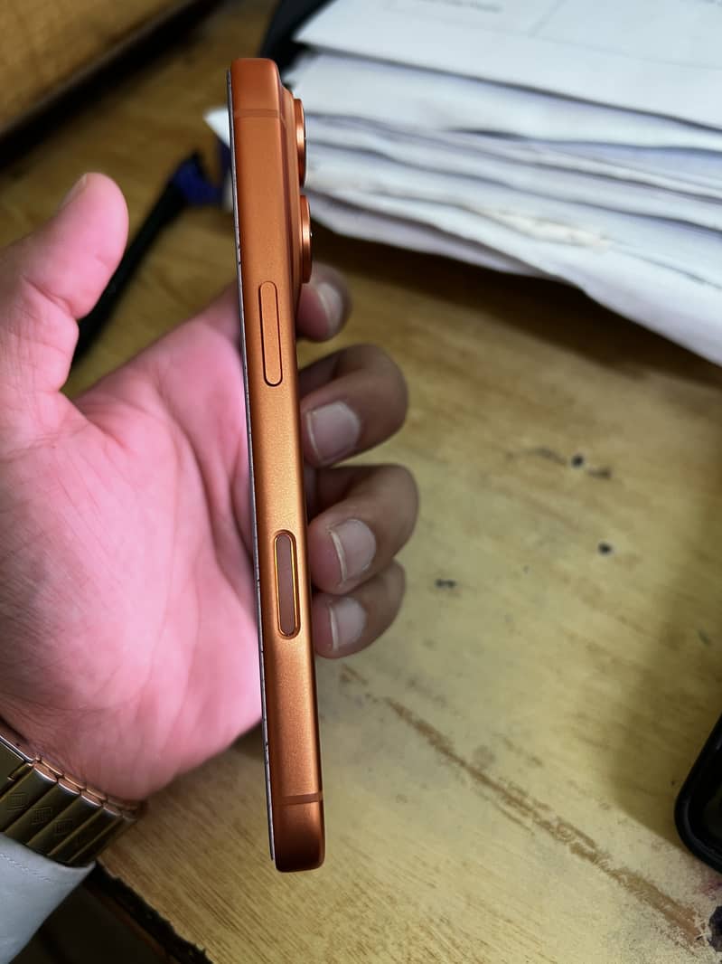 Apple iPhone 17 Pro 6