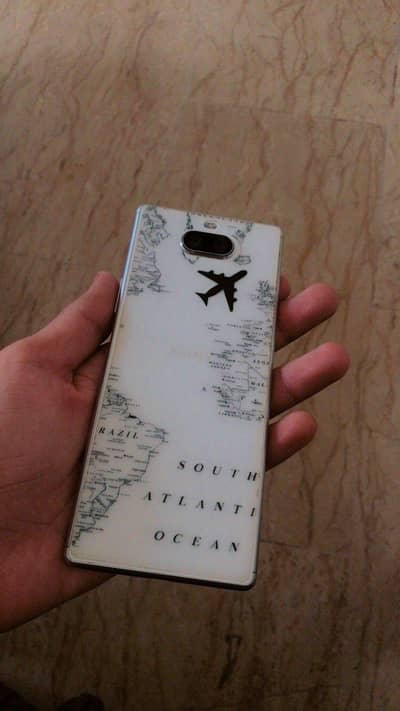 Sony Xperia 8