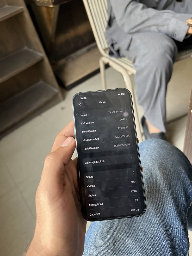 Apple iPhone 13 0