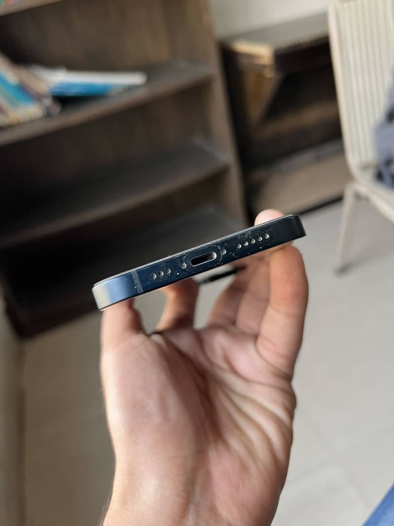 Apple iPhone 13 4