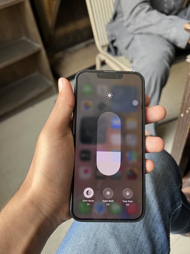 Apple iPhone 13 6
