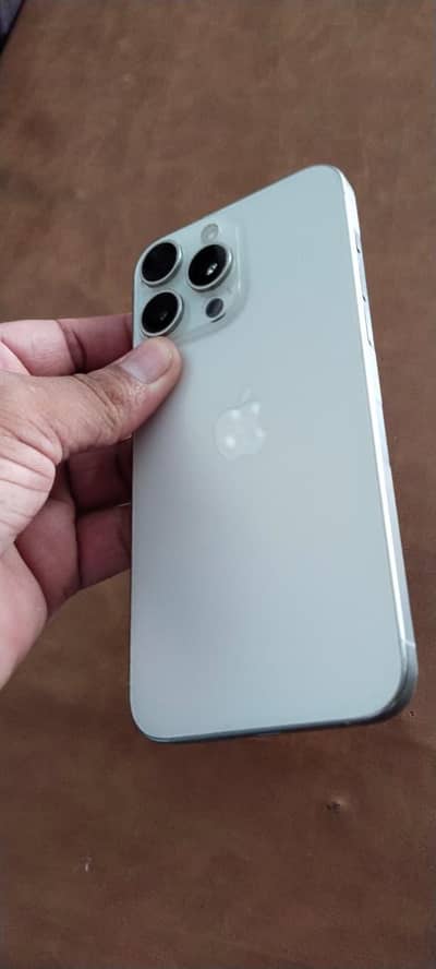 Apple iPhone 15 Pro Max