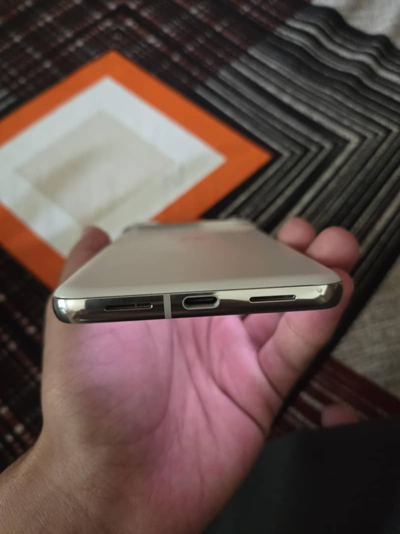 Google Pixel 8 Pro 5