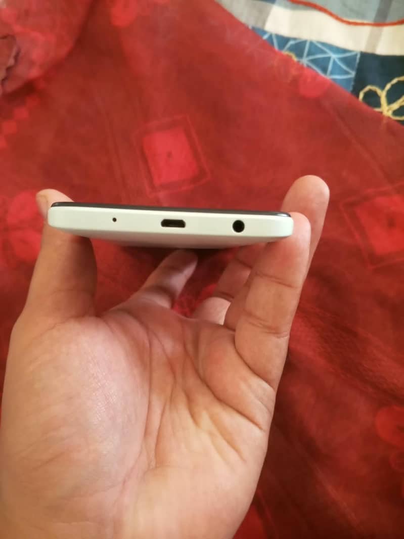 Realme A2+ 4