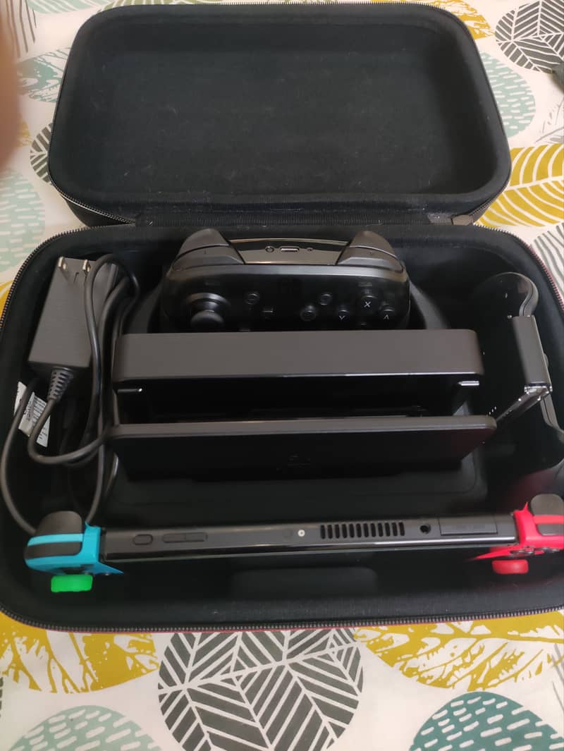 Nintendo Switch OLED Full Bundle (modded/kamikaze) 4