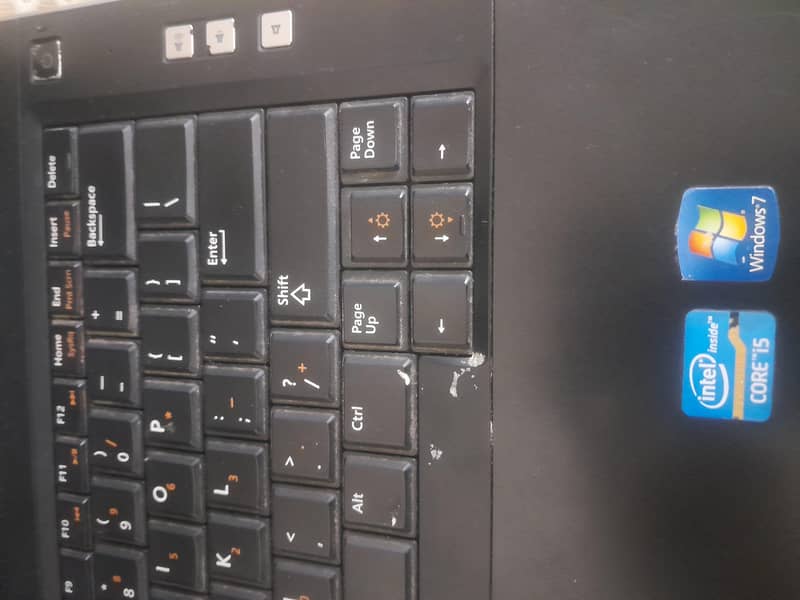 Latitude E540 1