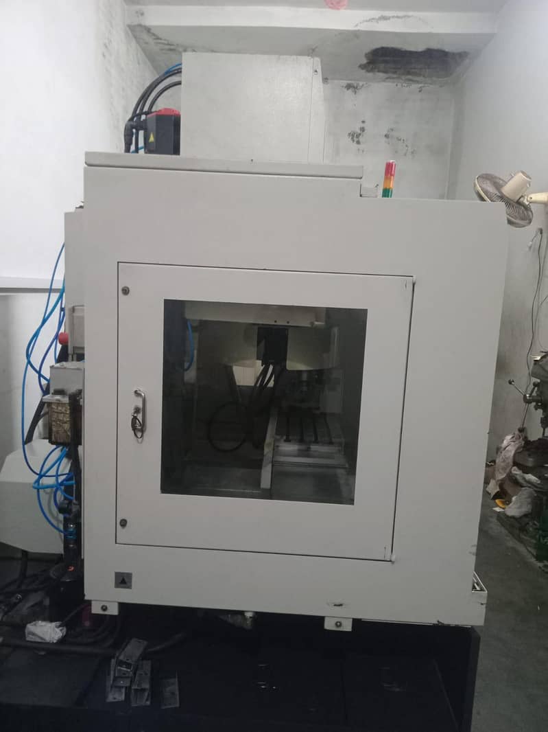 CNC milling machine 4