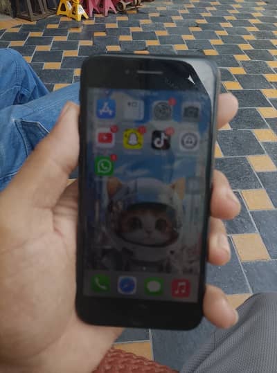 Apple iPhone 7