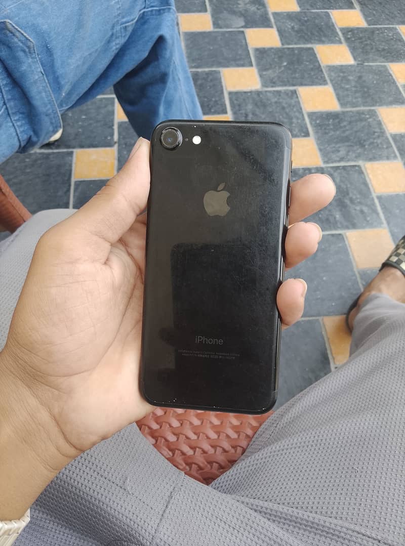 Apple iPhone 7 9