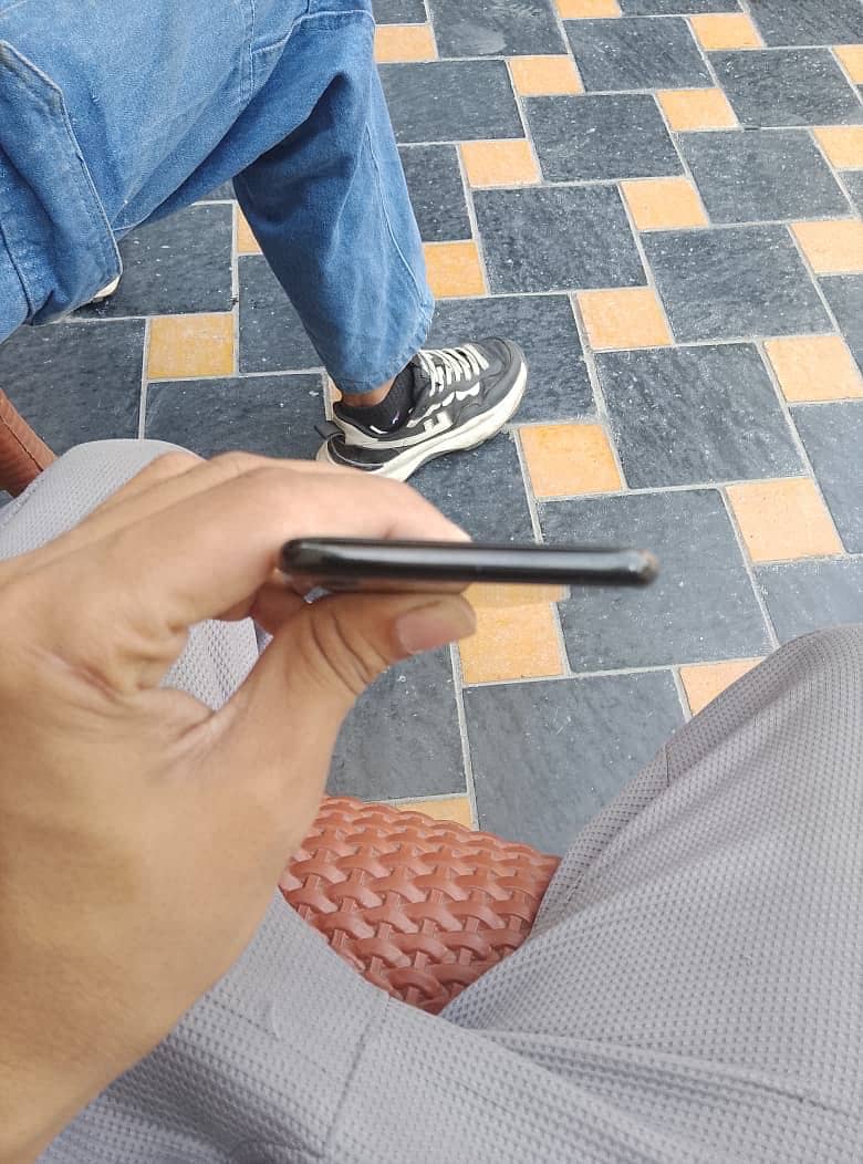 Apple iPhone 7 13