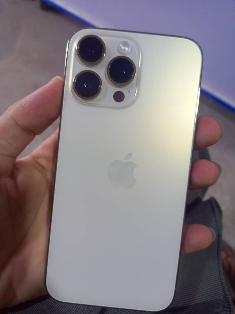 Apple iPhone 14 Pro Max 0