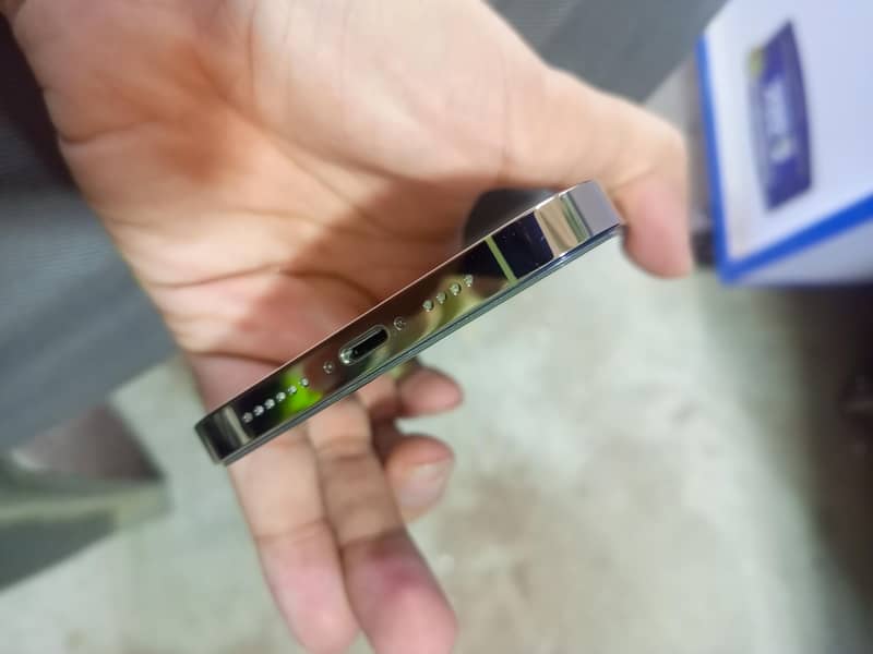 Apple iPhone 14 Pro Max 5