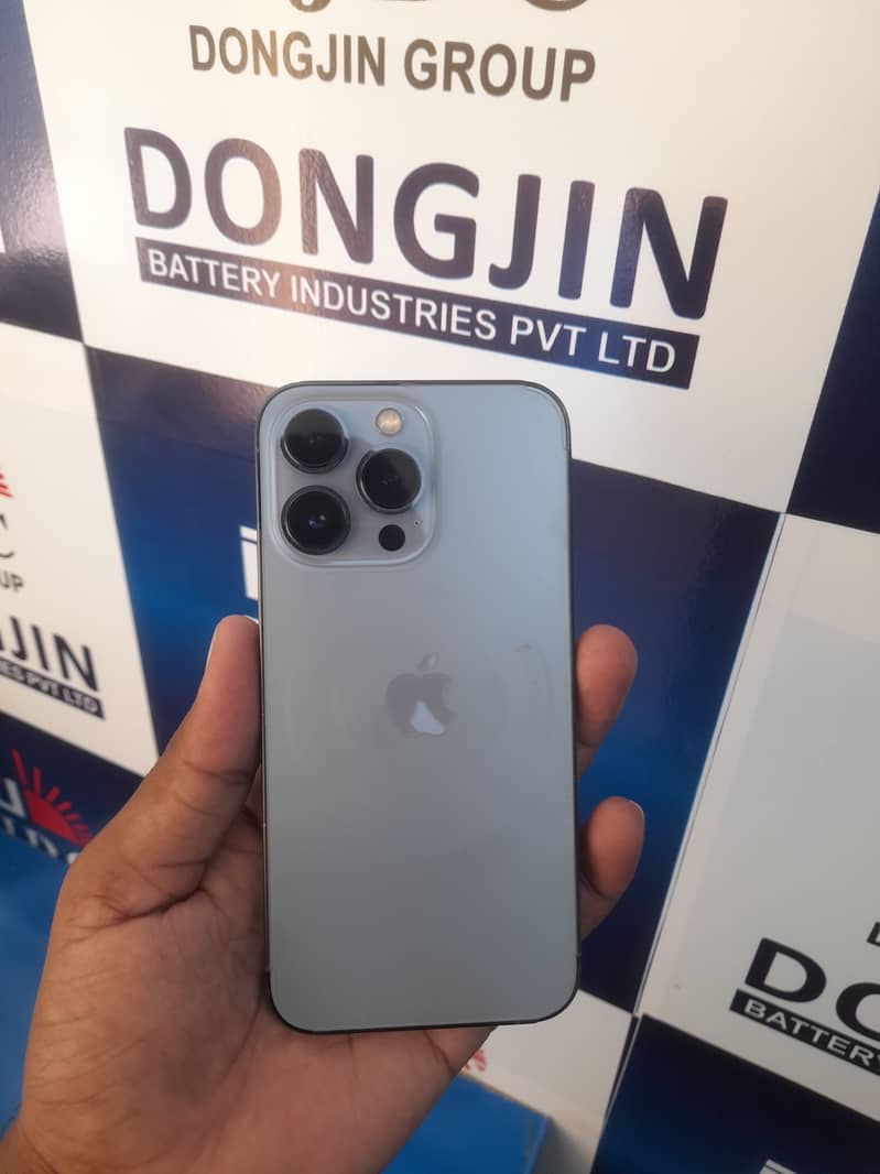 Apple iPhone 13 Pro 3