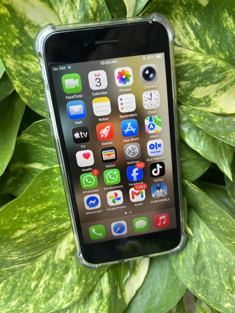 Apple iPhone SE 8