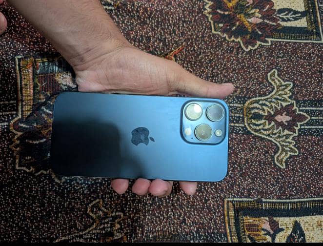 Apple iPhone 15 Pro Max 0