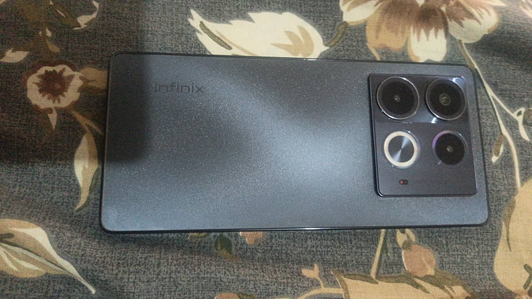 Infinix Note 40 0
