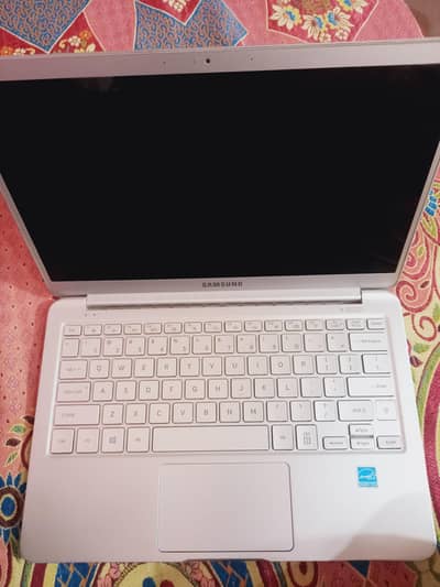 Samsung Notebook 9 – Core i7 | 8GB RAM | 256GB SSD