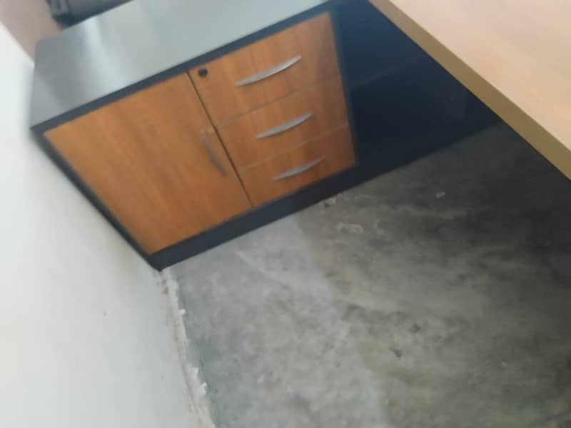 Executive Office Table 2