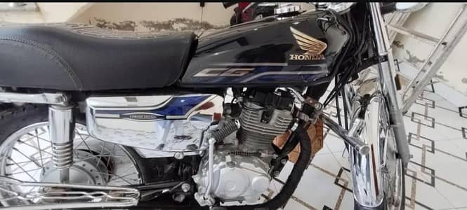 Honda 125 special edition black silver